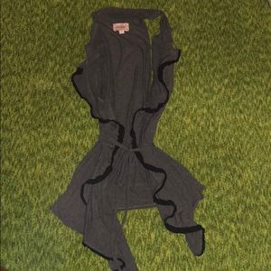 Free form jersey ruffle vest